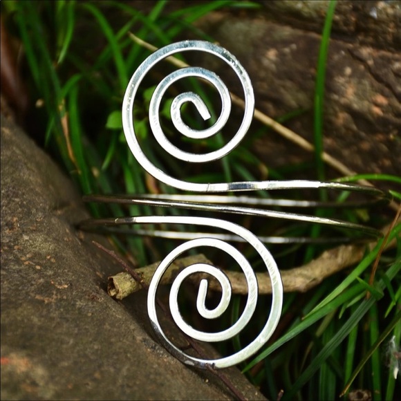 Swirl arm band bracelet - Picture 7 of 7